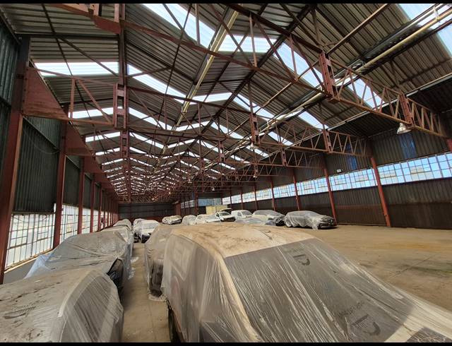 9,600M² WAREHOUSE FOR SALE IN DENVER